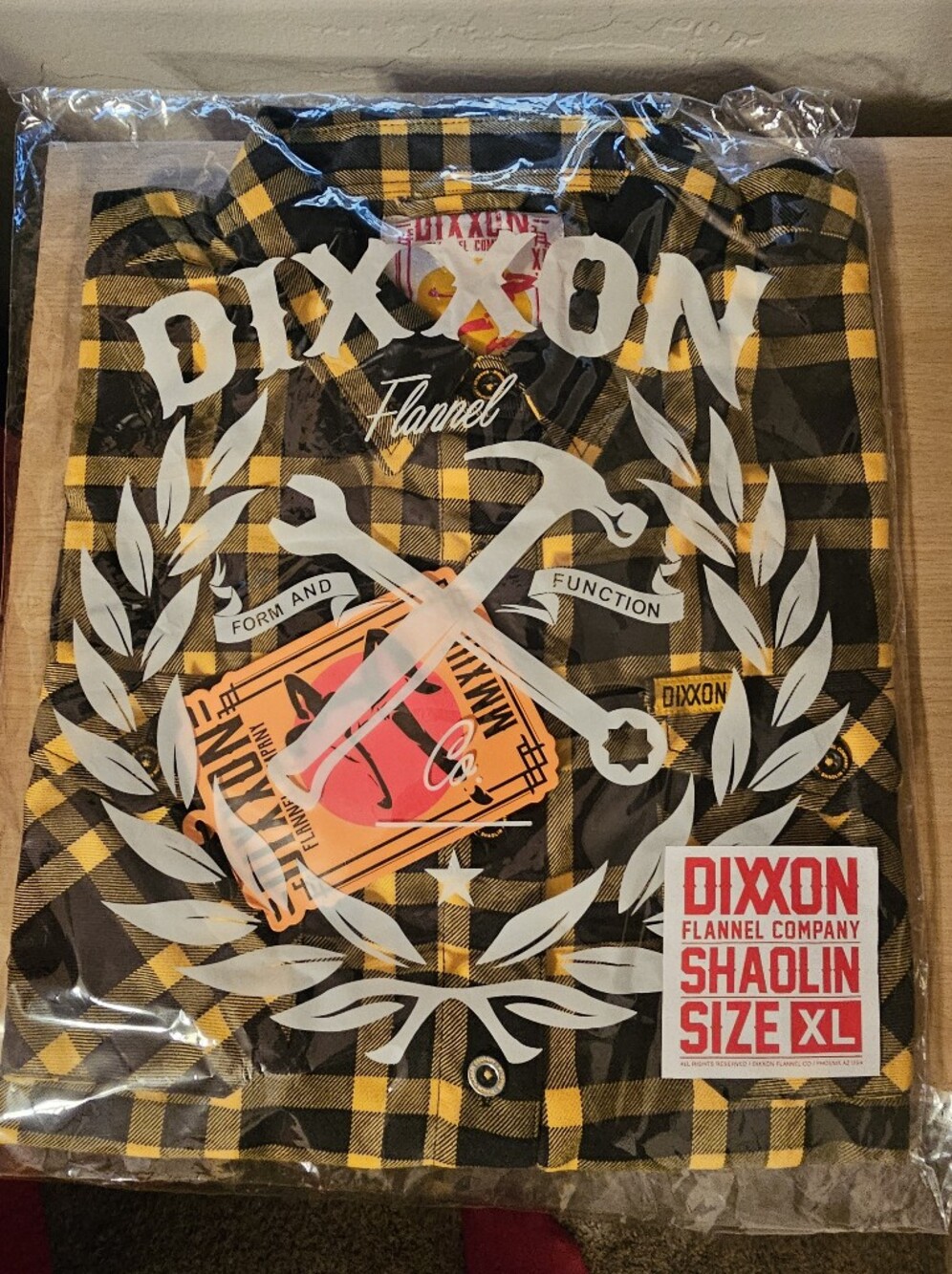 DIXXON - The Shaolin Woman's XL Long Sleeve Flannel